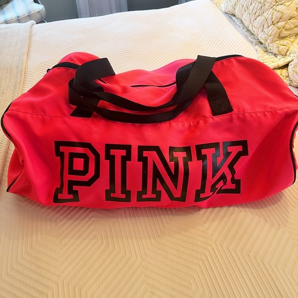 PINK Victoria's Secret Pink Travel Bag Duffle Style - Picture 1 of 7
